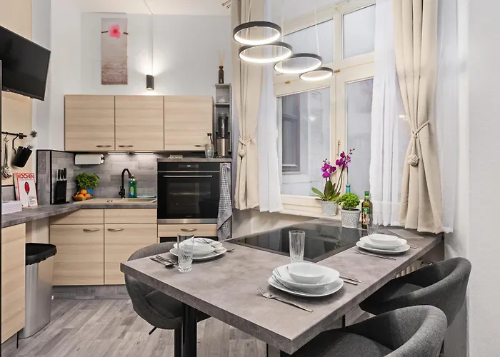 Altstadt Smartluxusoase Wlan Netflix Magenta Disney+ Apartment Meissen